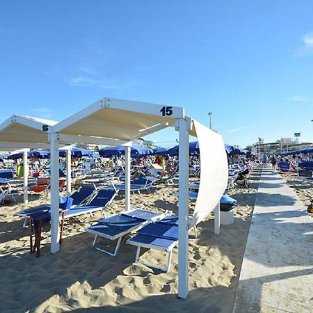 Riccione Beach Hotel - Enjoy Your Summer -Beach Village Incluso 외부 사진