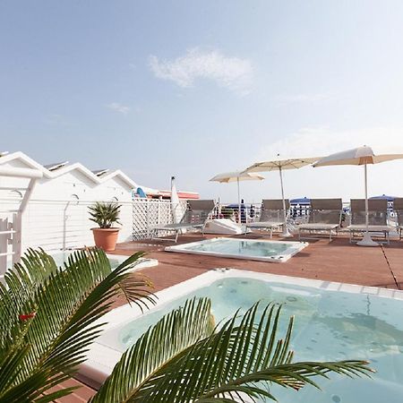 Riccione Beach Hotel - Enjoy Your Summer -Beach Village Incluso 외부 사진