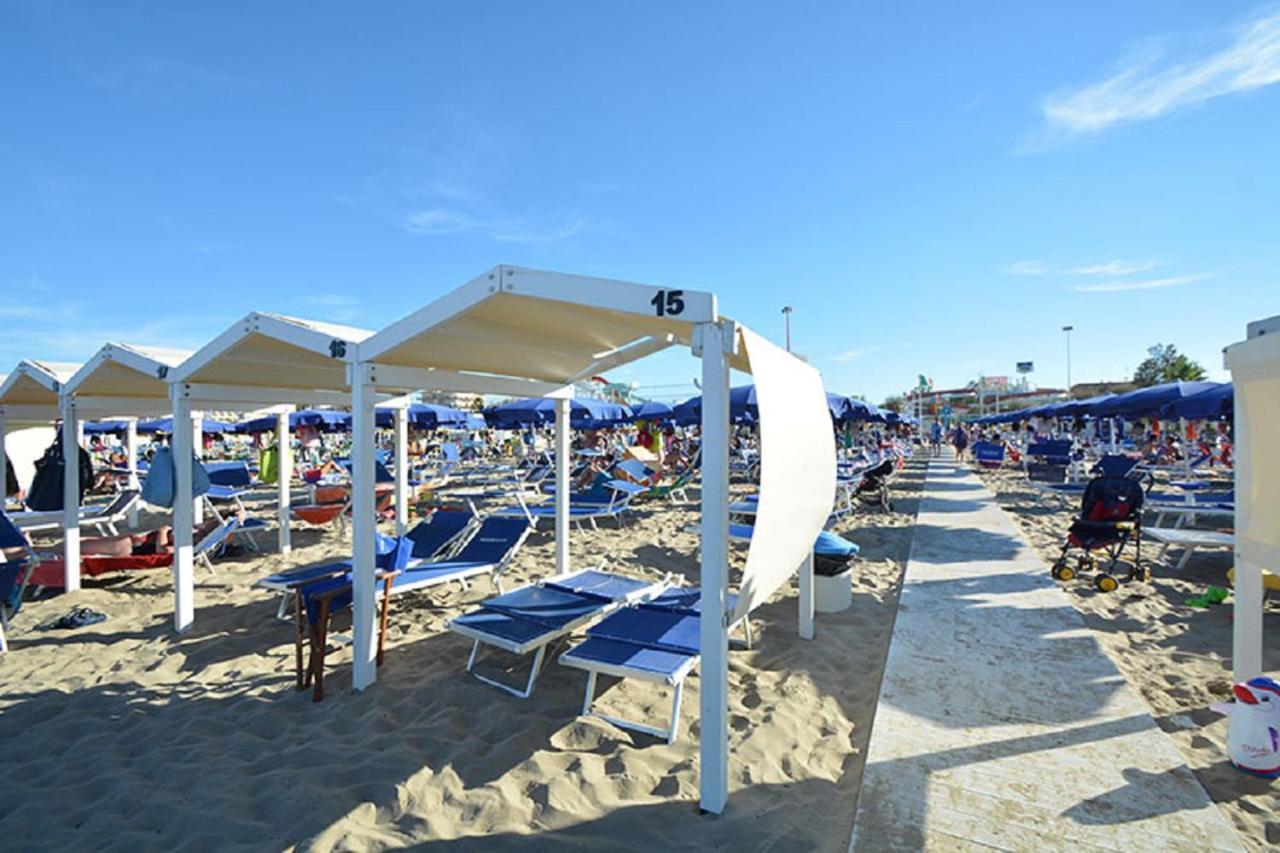 Riccione Beach Hotel - Enjoy Your Summer -Beach Village Incluso 외부 사진